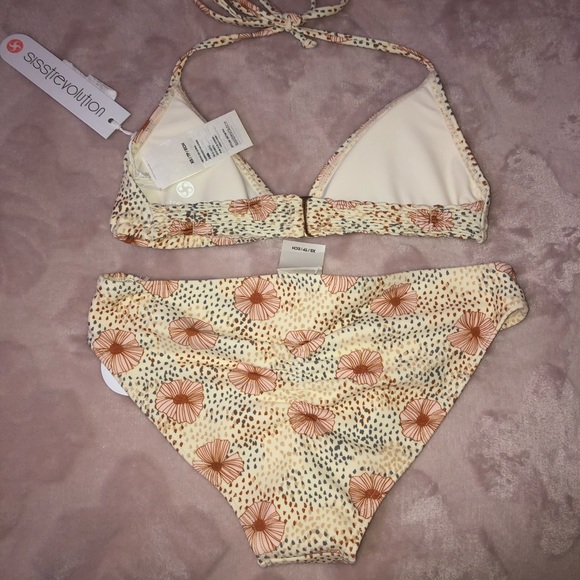 BRAND NEW Sisstrevolution Bikini Set - Picture 2 of 2